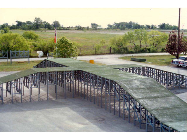F R P Fabricated Platform with Molded Grating 